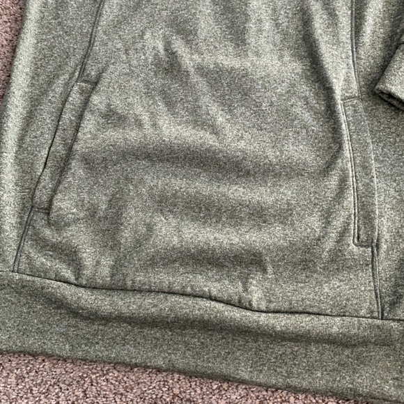 Women’s Columbia Sweatshirt - Picture 5 of 8